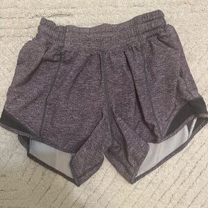 Lululemon Hotty Hot Shorts 4”